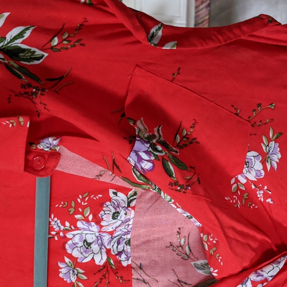 Lily White Blouse - Picture 5 of 5